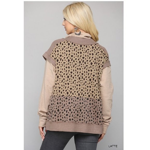 Women's Leopard Print Sweater Vest Cream and Latte - Picture 4 of 6
